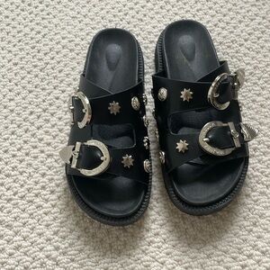 Chunky buckle sandals
